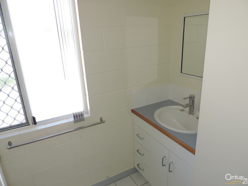 2/67 ROSE STREET, North Ward QLD 4810