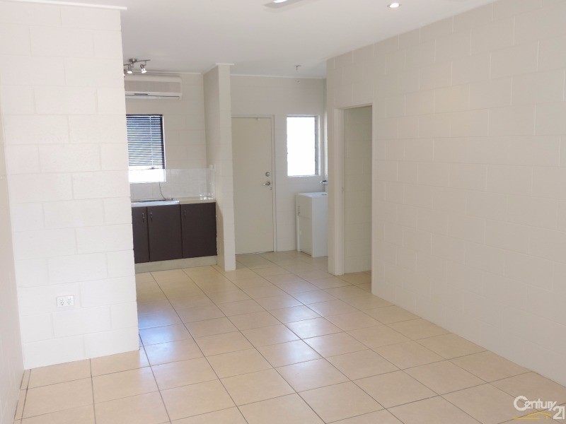 3/17  CRAUFORD STREET, West End QLD 4810