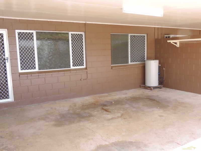 3/17  CRAUFORD STREET, West End QLD 4810