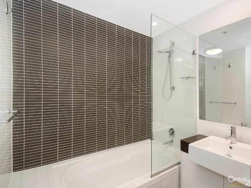 202/106 DENHAM STREET, Townsville City QLD 4810