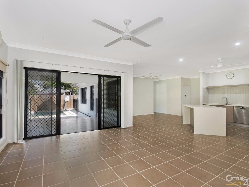 1 CORMORANT COURT, Douglas QLD 4814