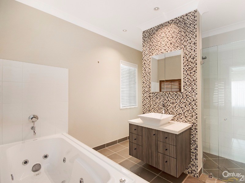 1 CORMORANT COURT, Douglas QLD 4814