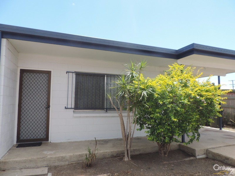 2/5 IVES STREET, Kirwan QLD 4817