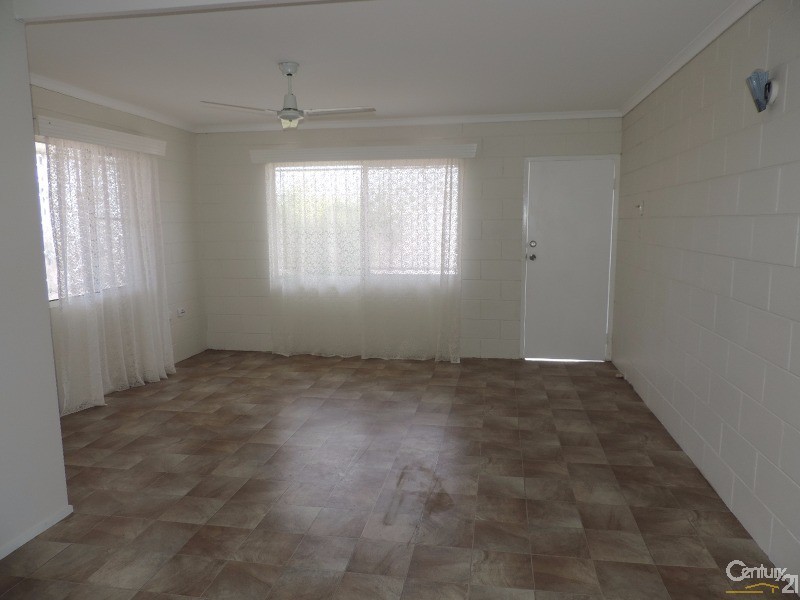 2/5 IVES STREET, Kirwan QLD 4817