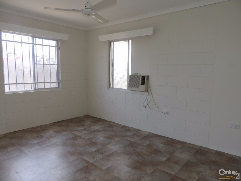 2/5 IVES STREET, Kirwan QLD 4817