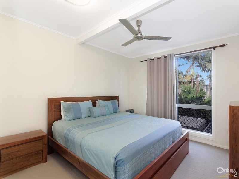 6 BUCKBY STREET, Pallarenda QLD 4810