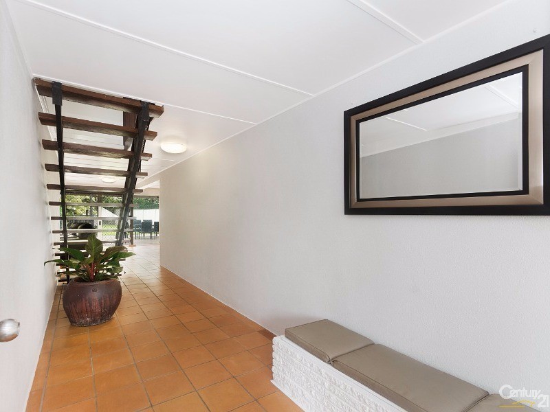 6 BUCKBY STREET, Pallarenda QLD 4810