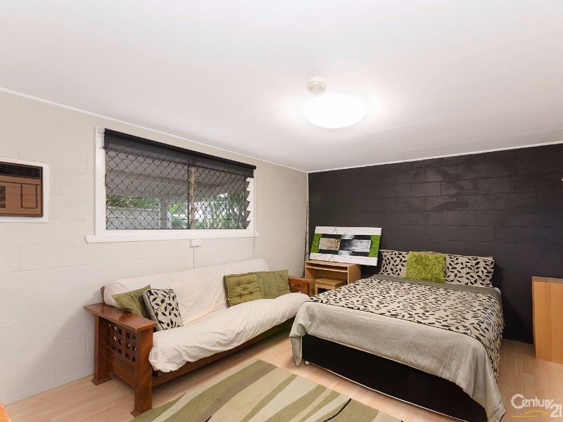 6 BUCKBY STREET, Pallarenda QLD 4810