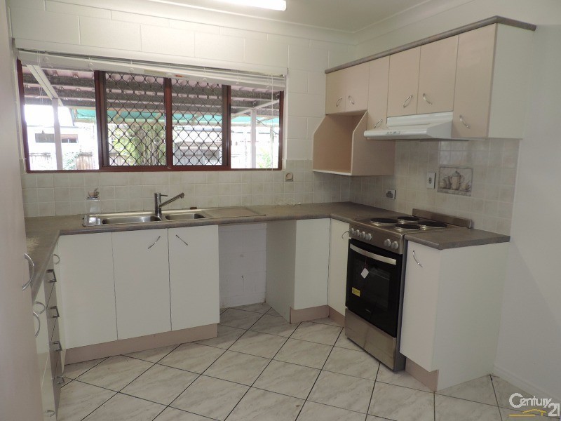 16 DALKEITH CRESCENT, Mount Louisa QLD 4814