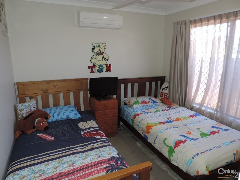 64 IZARO CIRCUIT, Burdell QLD 4818