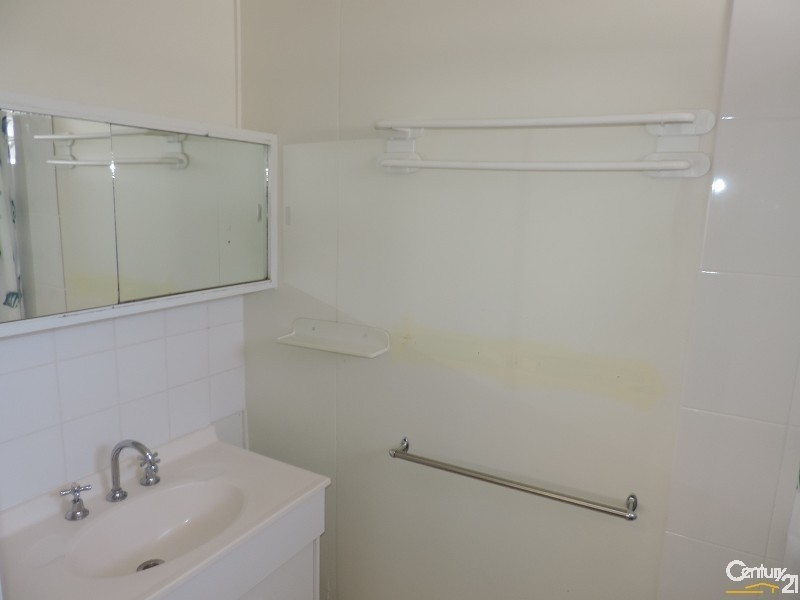 1/12 DYER STREET, Pallarenda QLD 4810