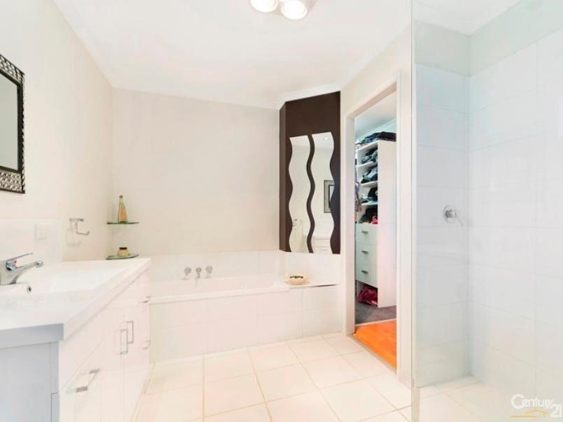 33 JACARANDA CRESCENT, Annandale QLD 4814