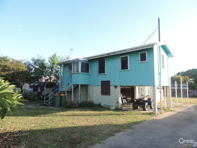 30 WAGNER STREET, Oonoonba QLD 4811