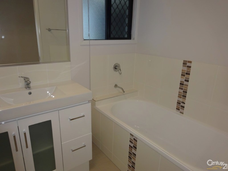 26 CHAMPION DRIVE, Rosslea QLD 4812