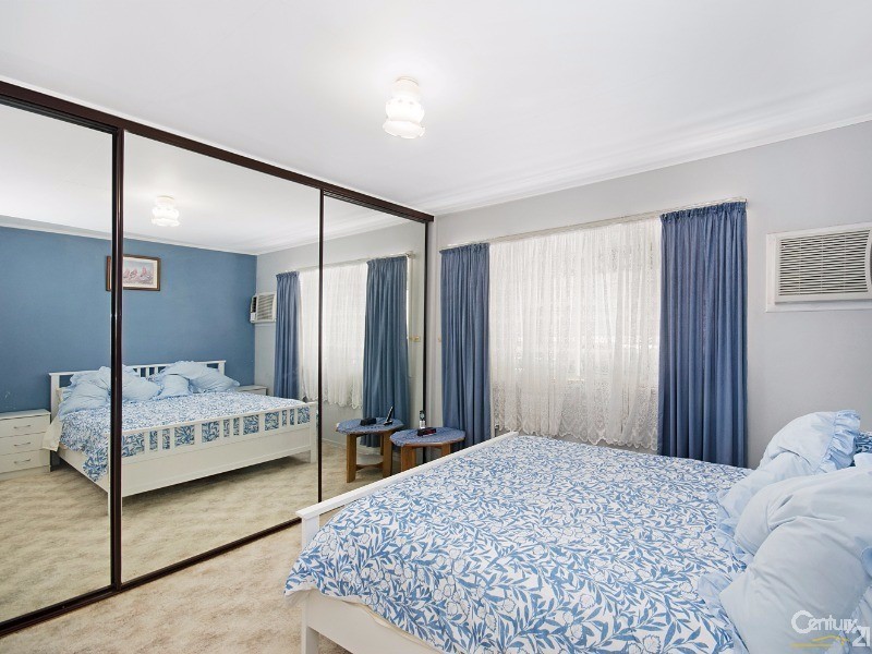 4 BANCROFT STREET, Mount Louisa QLD 4814