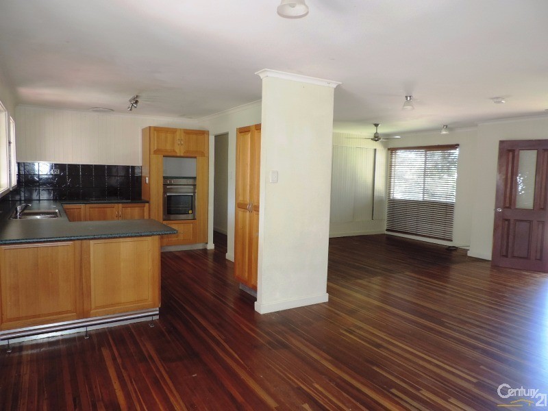 11 CARINA COURT, Mount Louisa QLD 4814