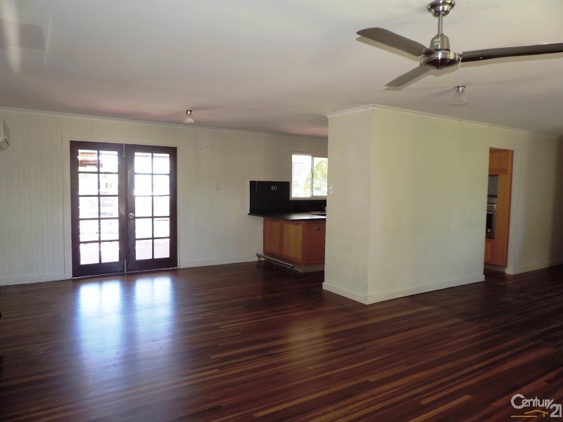 11 CARINA COURT, Mount Louisa QLD 4814