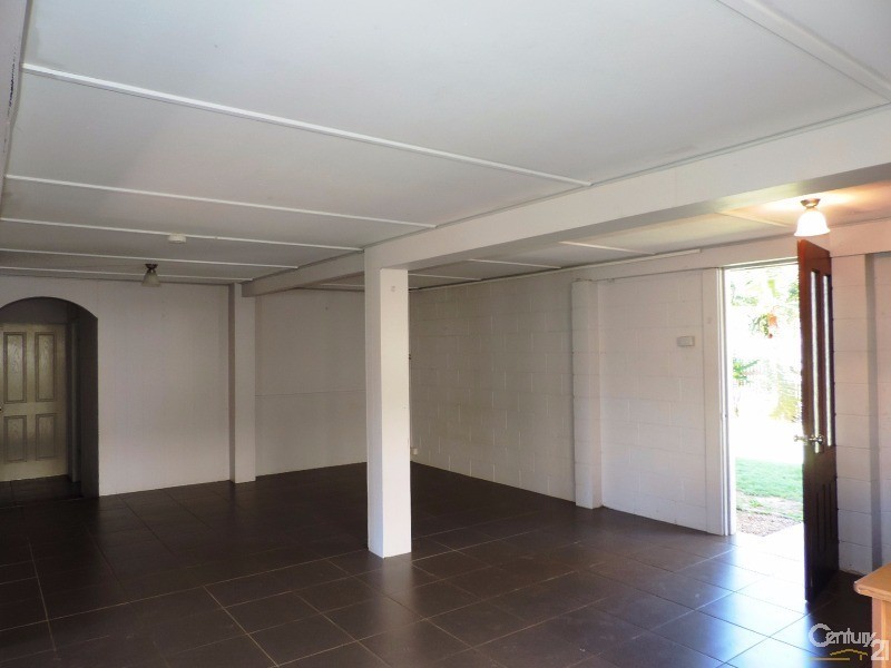 11 CARINA COURT, Mount Louisa QLD 4814