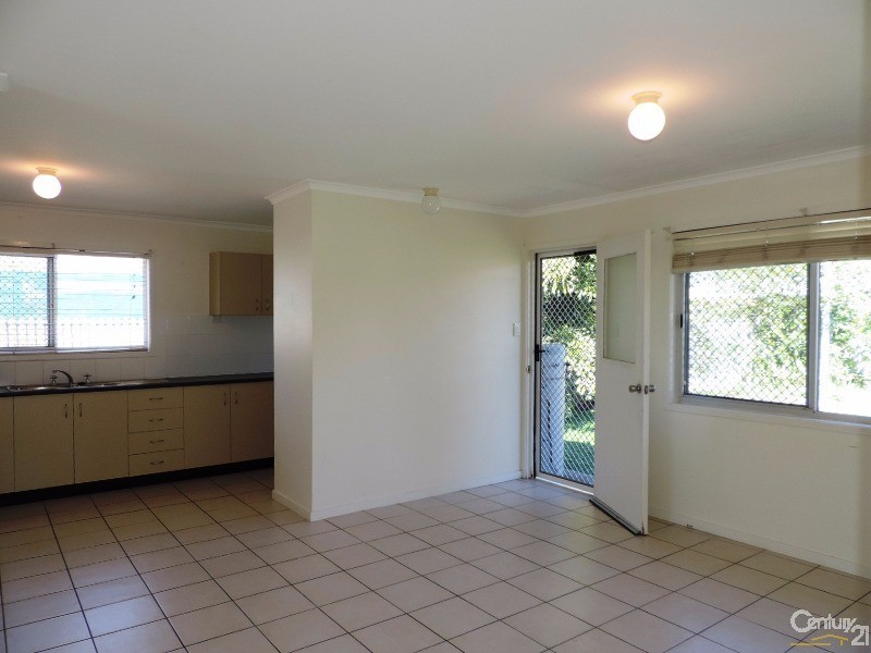 12 SAN VITO CRESCENT, Rasmussen QLD 4815