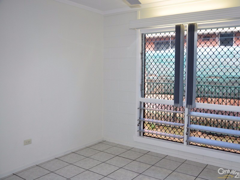 2/12 DYER STREET, Pallarenda QLD 4810