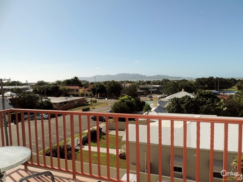 11/1 BURKE STREET, North Ward QLD 4810