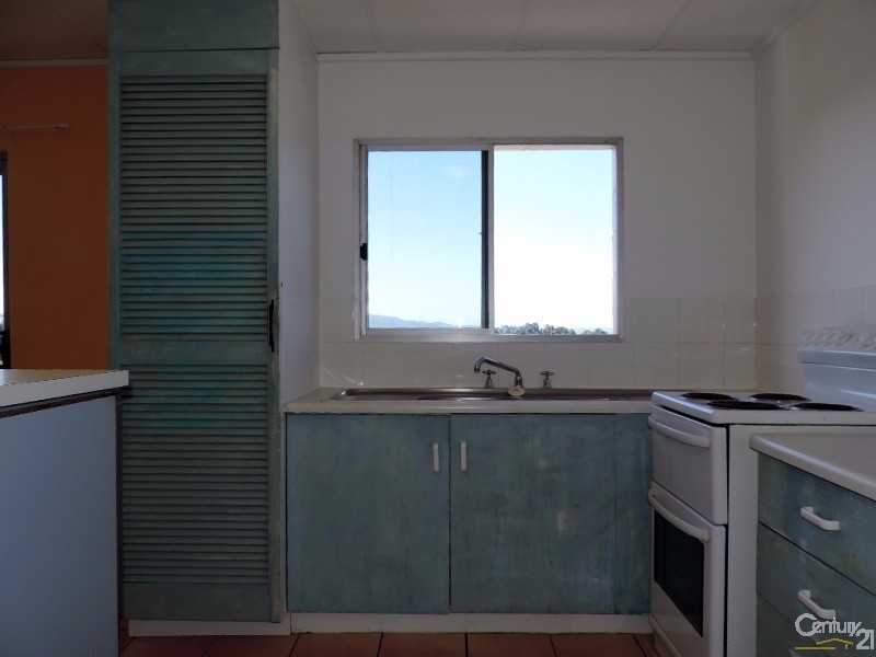 11/1 BURKE STREET, North Ward QLD 4810