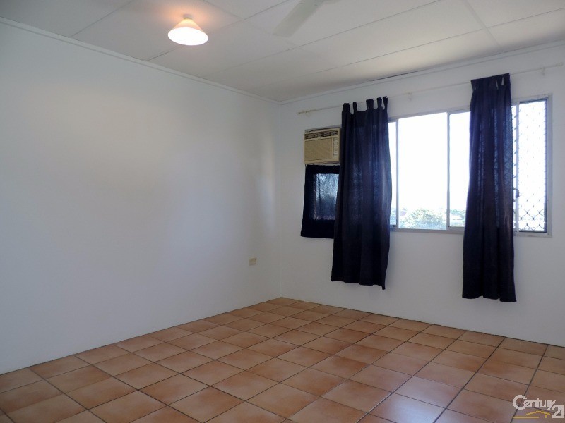 11/1 BURKE STREET, North Ward QLD 4810