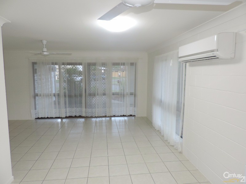 4 YARAI COURT, Mount Louisa QLD 4814