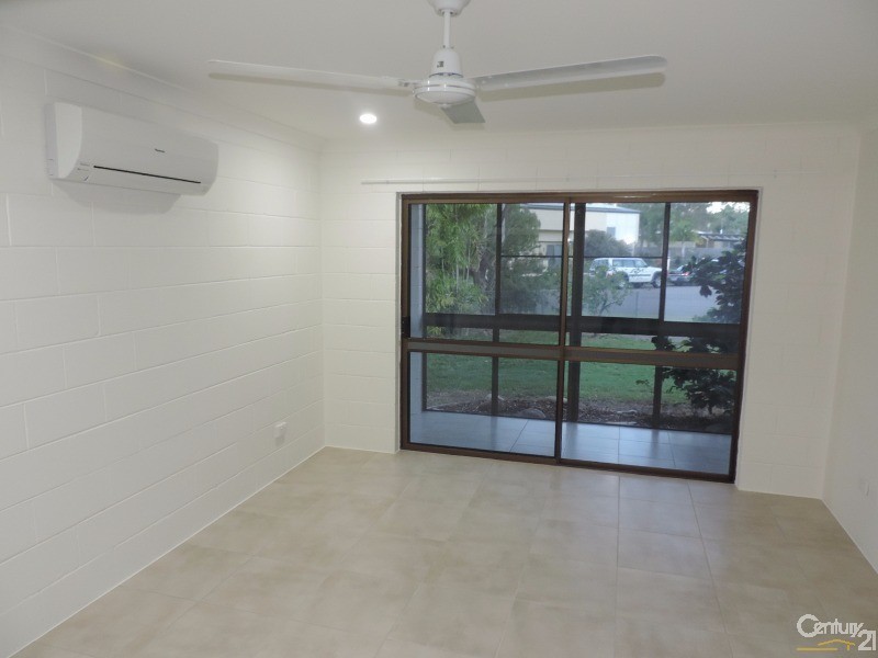 4 YARAI COURT, Mount Louisa QLD 4814