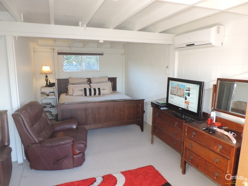 364 CHARLES STREET, Kirwan QLD 4817