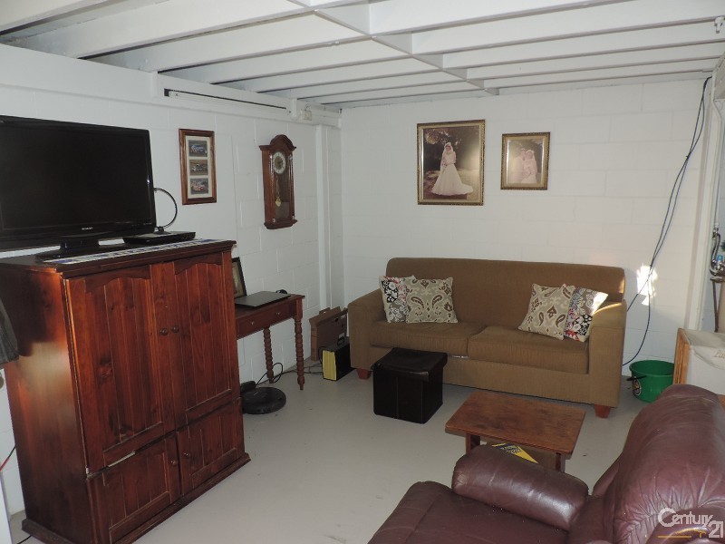 364 CHARLES STREET, Kirwan QLD 4817