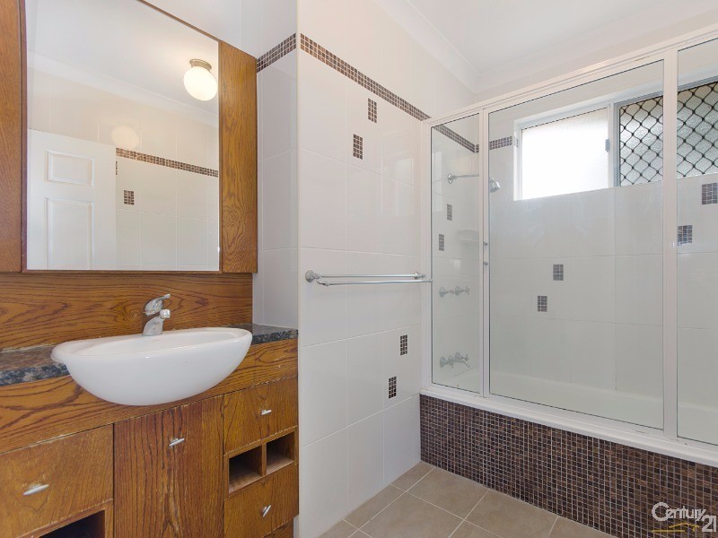 7 RAFFLES COURT, Kelso QLD 4815