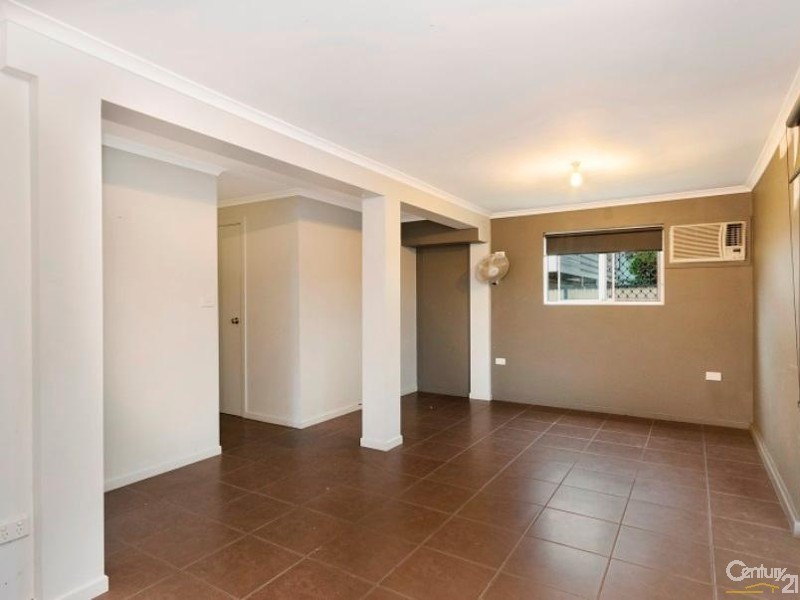 17 WACKETT STREET, Pallarenda QLD 4810