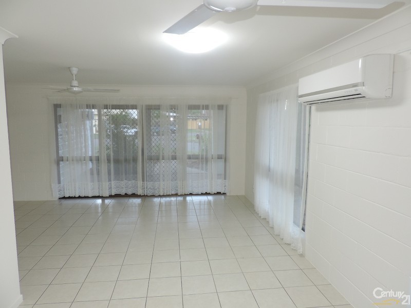 4 YARAI COURT, Mount Louisa QLD 4814