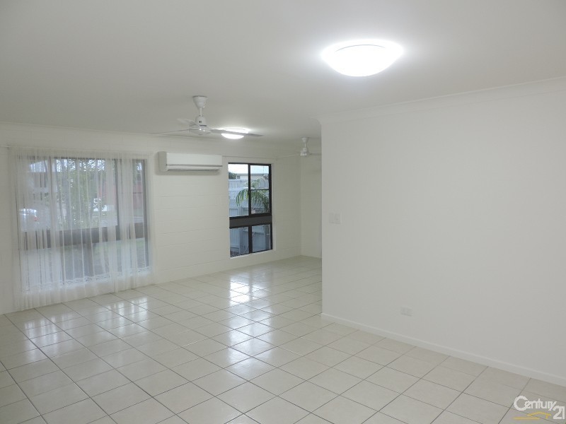 4 YARAI COURT, Mount Louisa QLD 4814