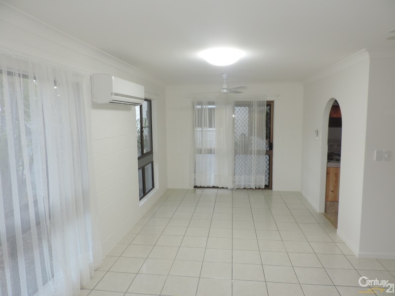 4 YARAI COURT, Mount Louisa QLD 4814