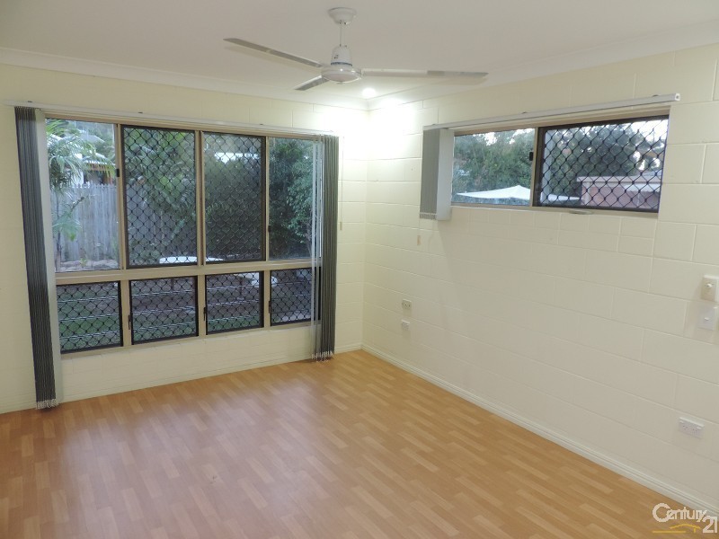 4 YARAI COURT, Mount Louisa QLD 4814