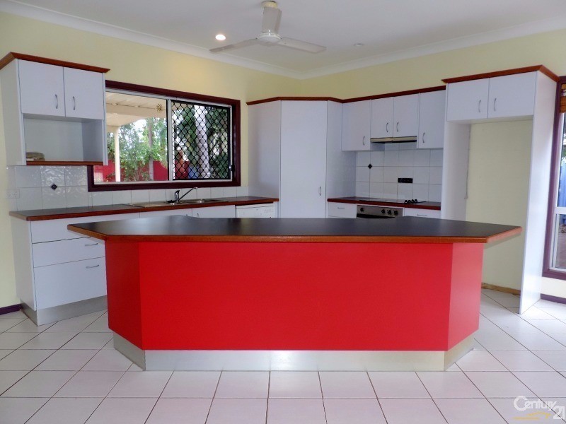 1 ETHEL STREET, Hyde Park QLD 4812