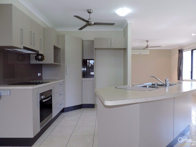 20 COOLAREE DRIVE, Bushland Beach QLD 4818