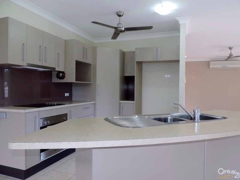 20 COOLAREE DRIVE, Bushland Beach QLD 4818