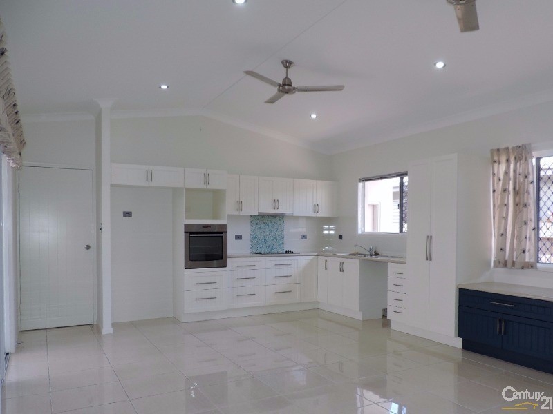 11 GREATER ASCOT AVENUE, Shaw QLD 4818