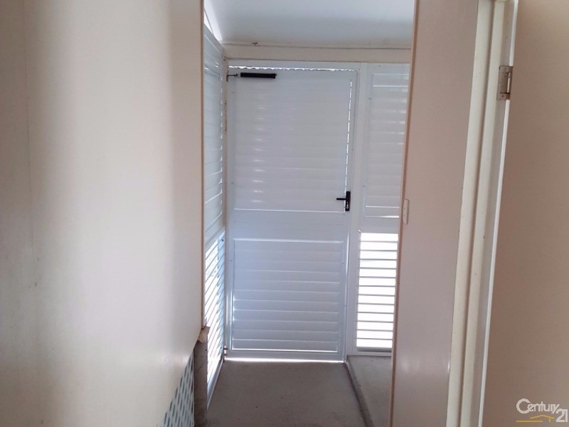 16 NORTH STREET, West End QLD 4810