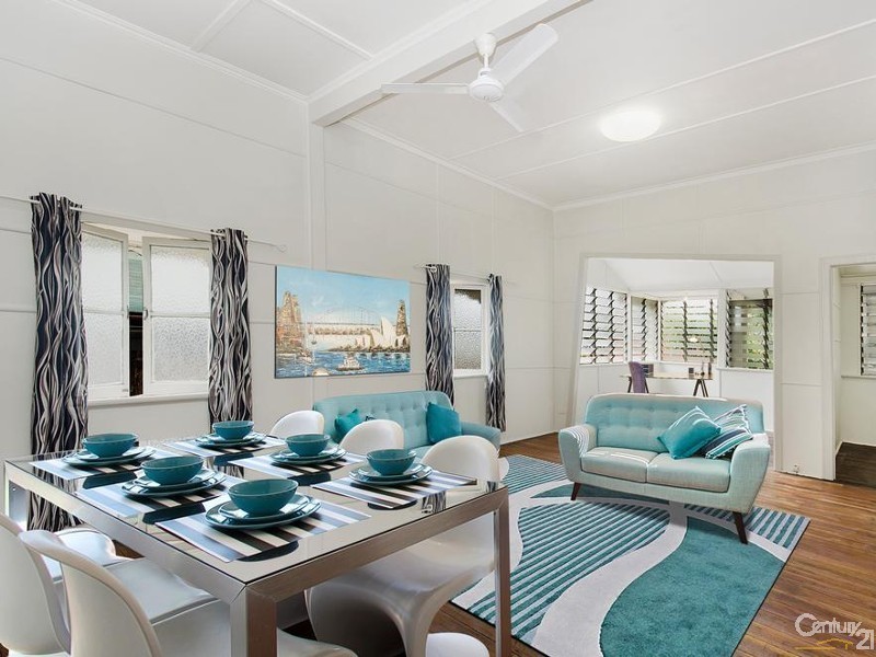 17 NORTH STREET, West End QLD 4810