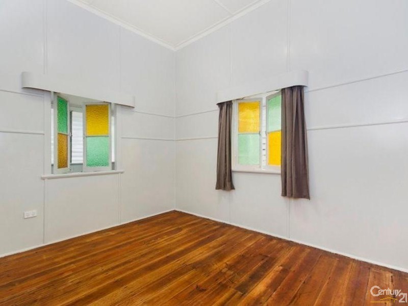 17 NORTH STREET, West End QLD 4810