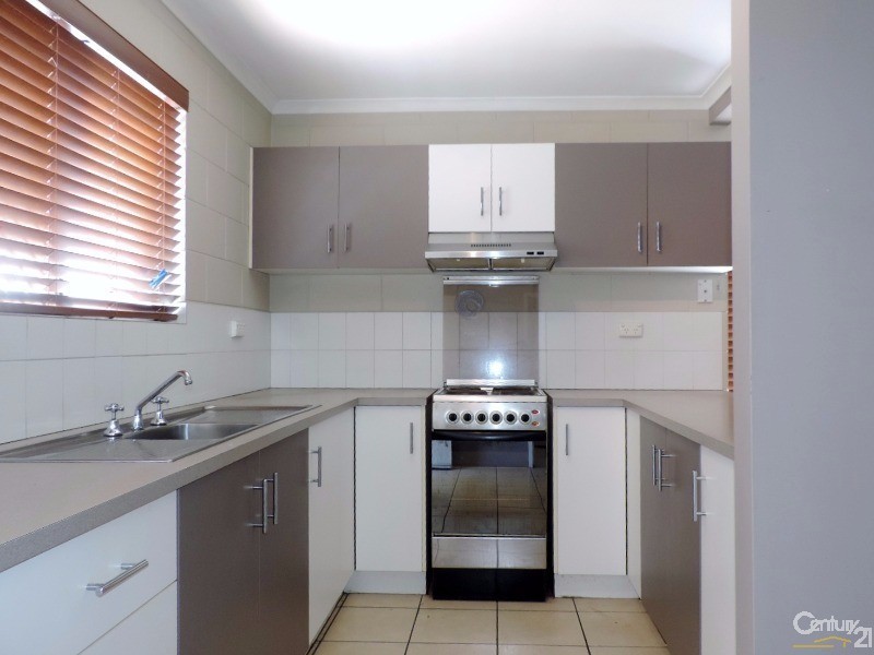 16/21 LANDSBOROUGH STREET, North Ward QLD 4810