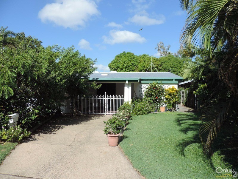 1/35 BAY STREET, Pallarenda QLD 4810