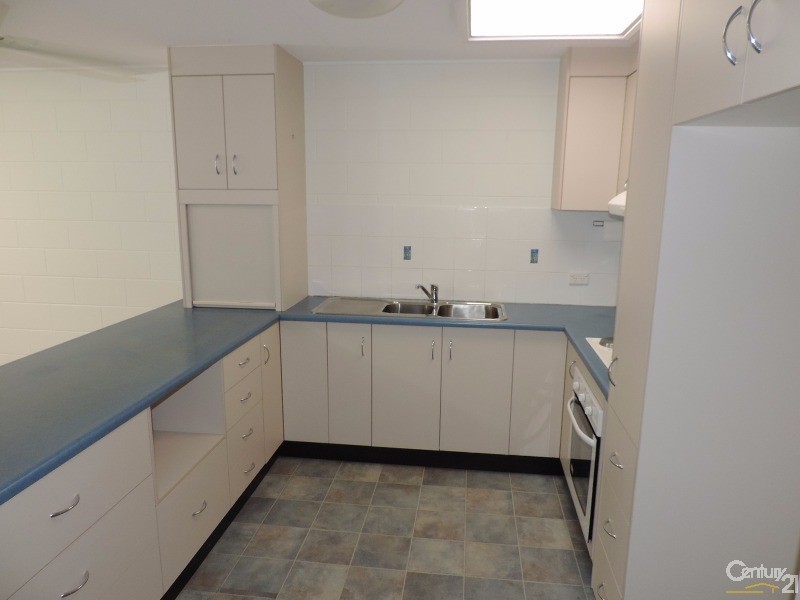 1/35 BAY STREET, Pallarenda QLD 4810