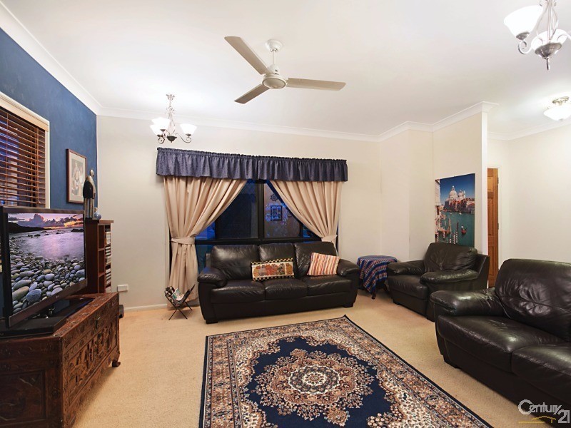 9 SANTIAGO COURT, Mount Louisa QLD 4814