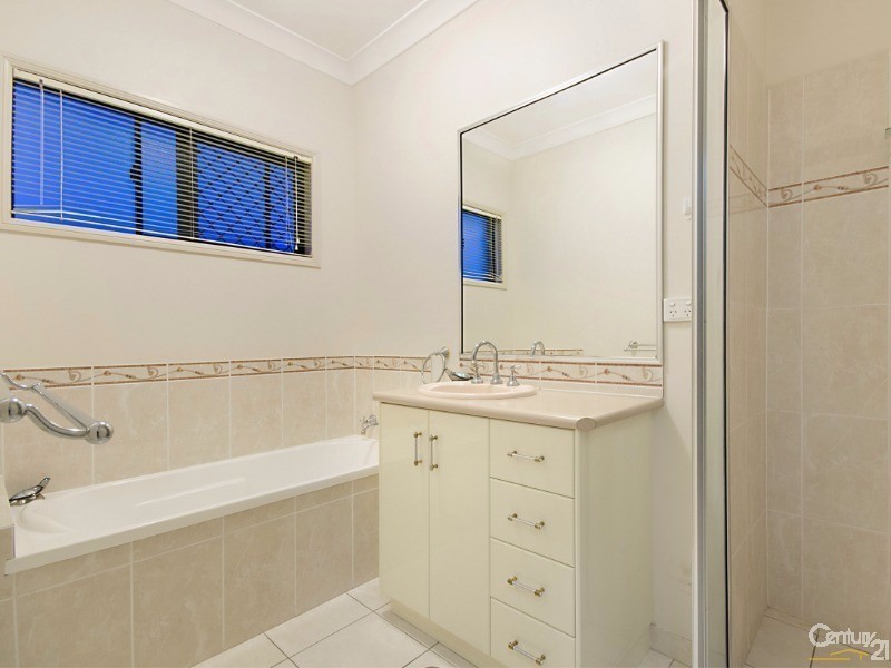 9 SANTIAGO COURT, Mount Louisa QLD 4814