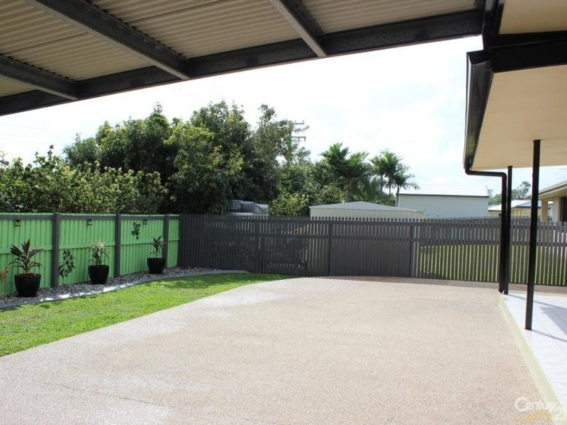 9 SANTIAGO COURT, Mount Louisa QLD 4814